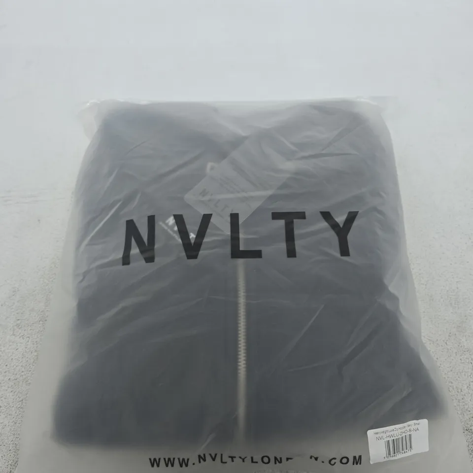 BAGGED NVLTY HEAVYWEIGHT LUXE ZIP HOODIE – SMALL