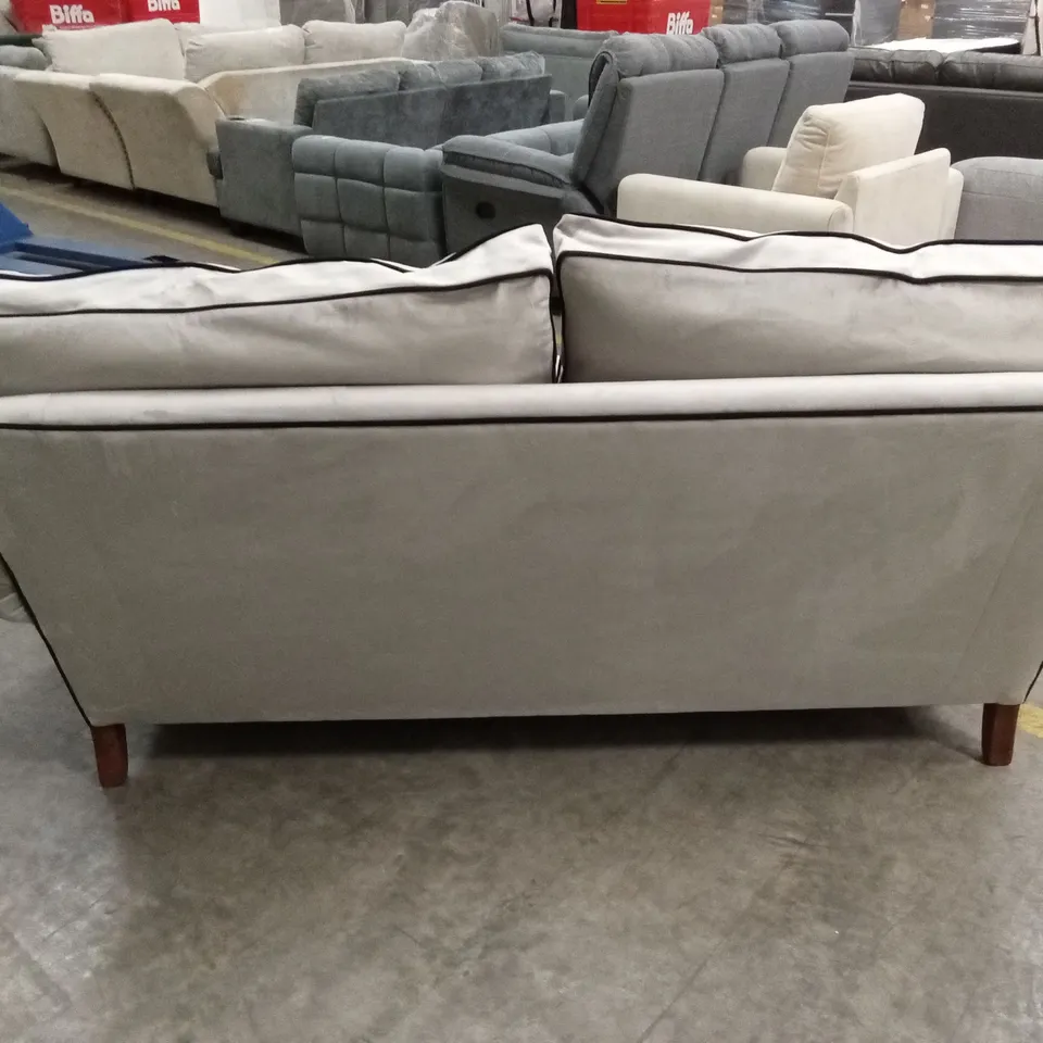 QUALITY HIGH-END DESIGNER 2 SEATER SPRUNG EDGE PLATFORM SOFA - SILVER VELVET