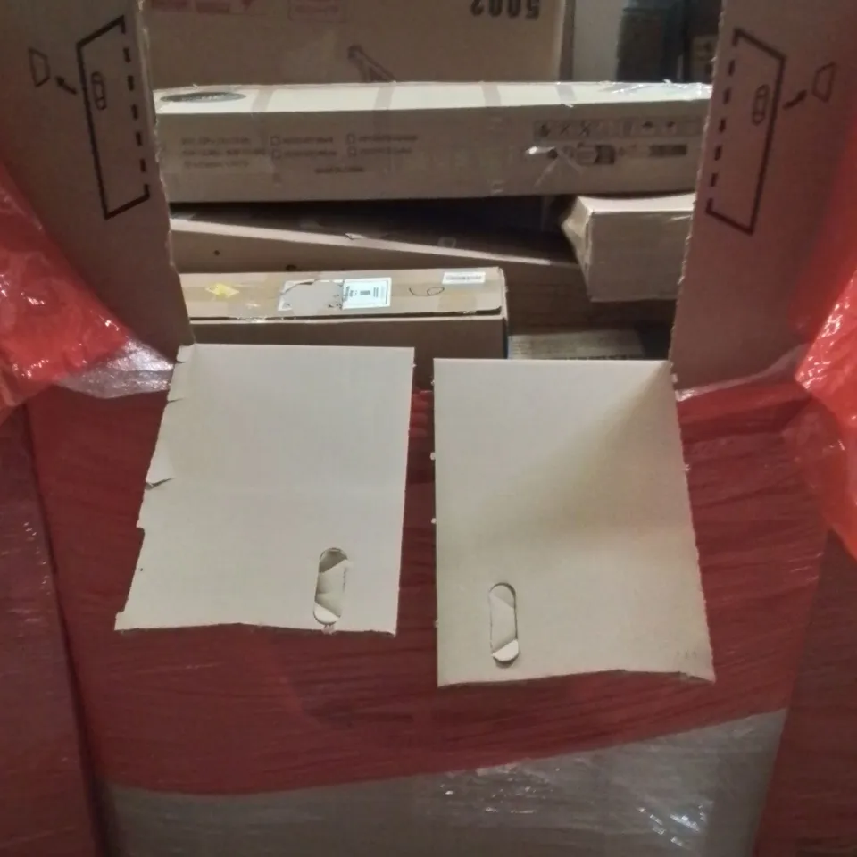 PALLET OF ASSORTED HOUSEHOLD GOODS AND PRODUCTS TO INCLUDE;ROCKET TRACK RACING, SHOE STORAGE BOXES, ELECTRONIC KEYBOARD, BLINDS AND OTHER ASSORTED ITEMS...