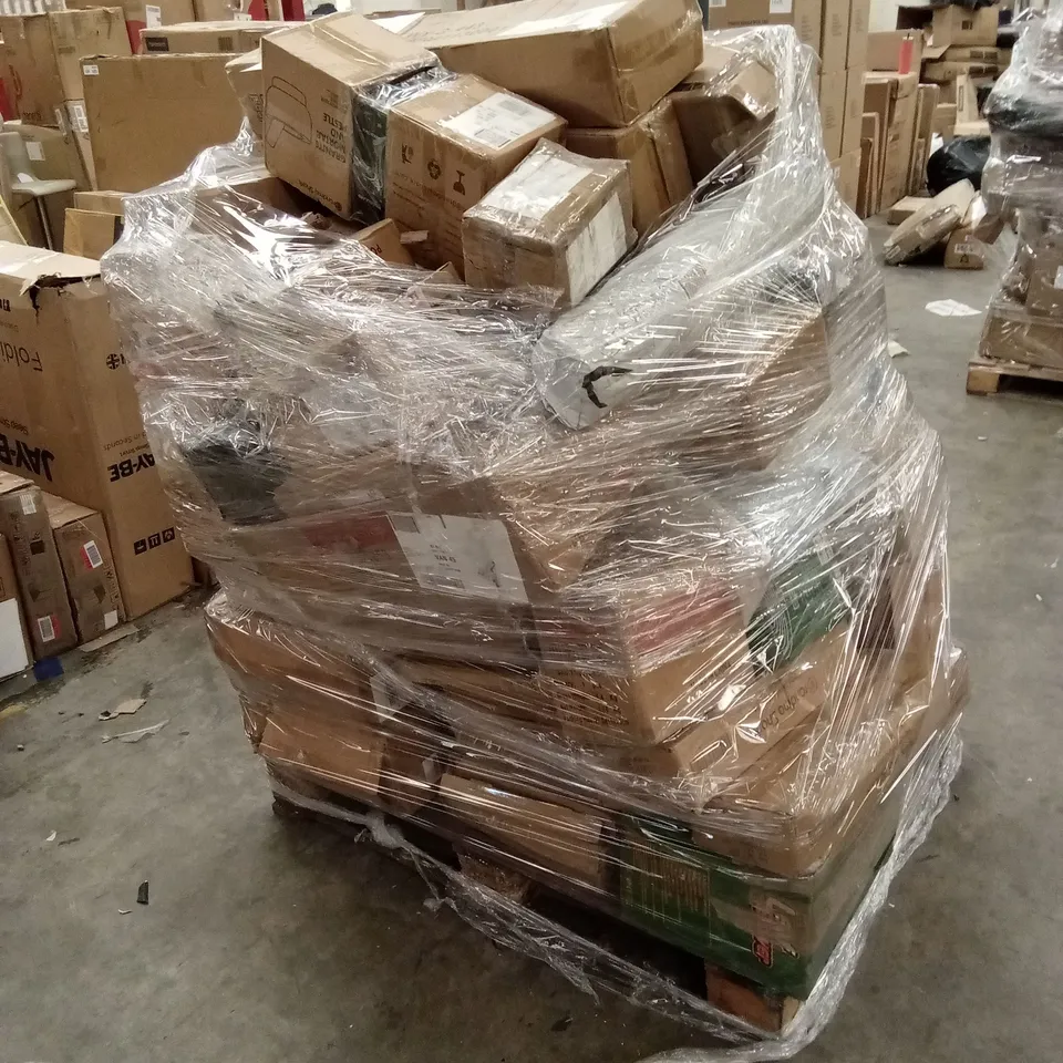 PALLET OF ASSORTED HOUSEHOLD GOODS AND PRODUCTS TO INCLUDE; LEAF BLOWERS, GRANITE MORTAR & PESTLES ETC