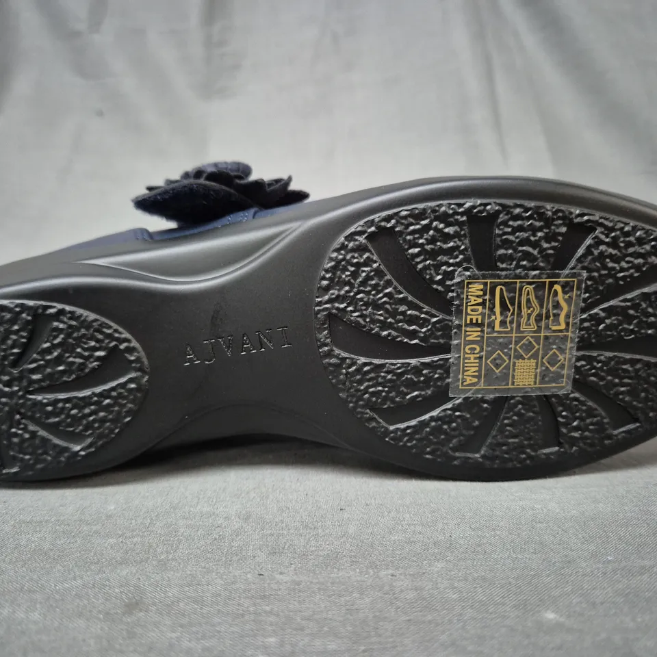 BOXED PAIR OF AJVANI COLLECTION SHOES IN NAVY UK SIZE 5