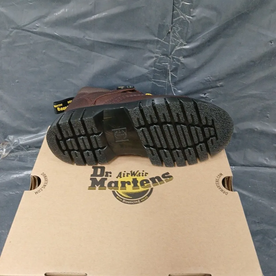 BOXED PAIR OF DR MARTENS WOODARD DARK BROWN GRIZZLY UK 6 