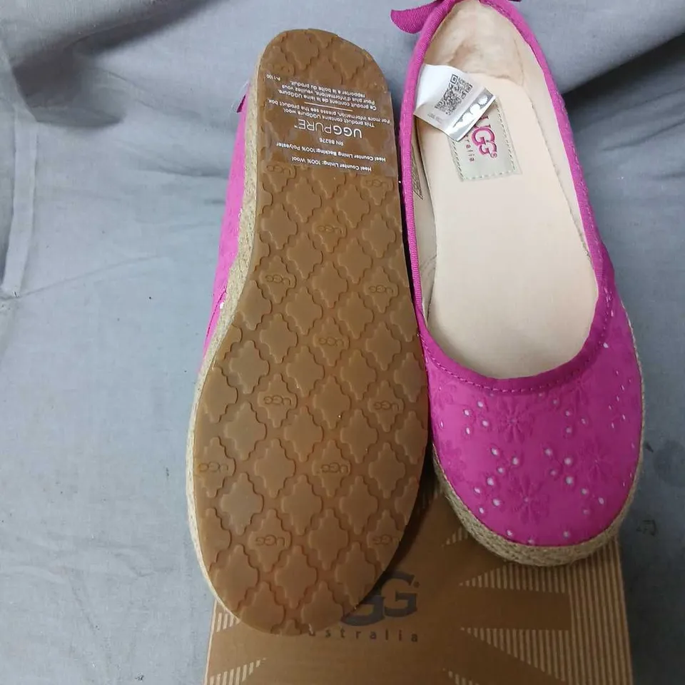 UGG AUSTRALIA PINK FLORAL-EMBROIDERED ESPADRILLE FLATS – UK 2 (US 3, EU 33)