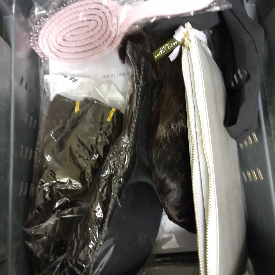 BOX OF APPROXIMATELY 15 ASSORTED COSMETIC ITEMS TO INCLUDE - ELIZABETH SCARLET SLEEP MASK - WAXEE DEPILATORY WAX - GAMMAPIU HAIR CUTTING CAPE - ETC