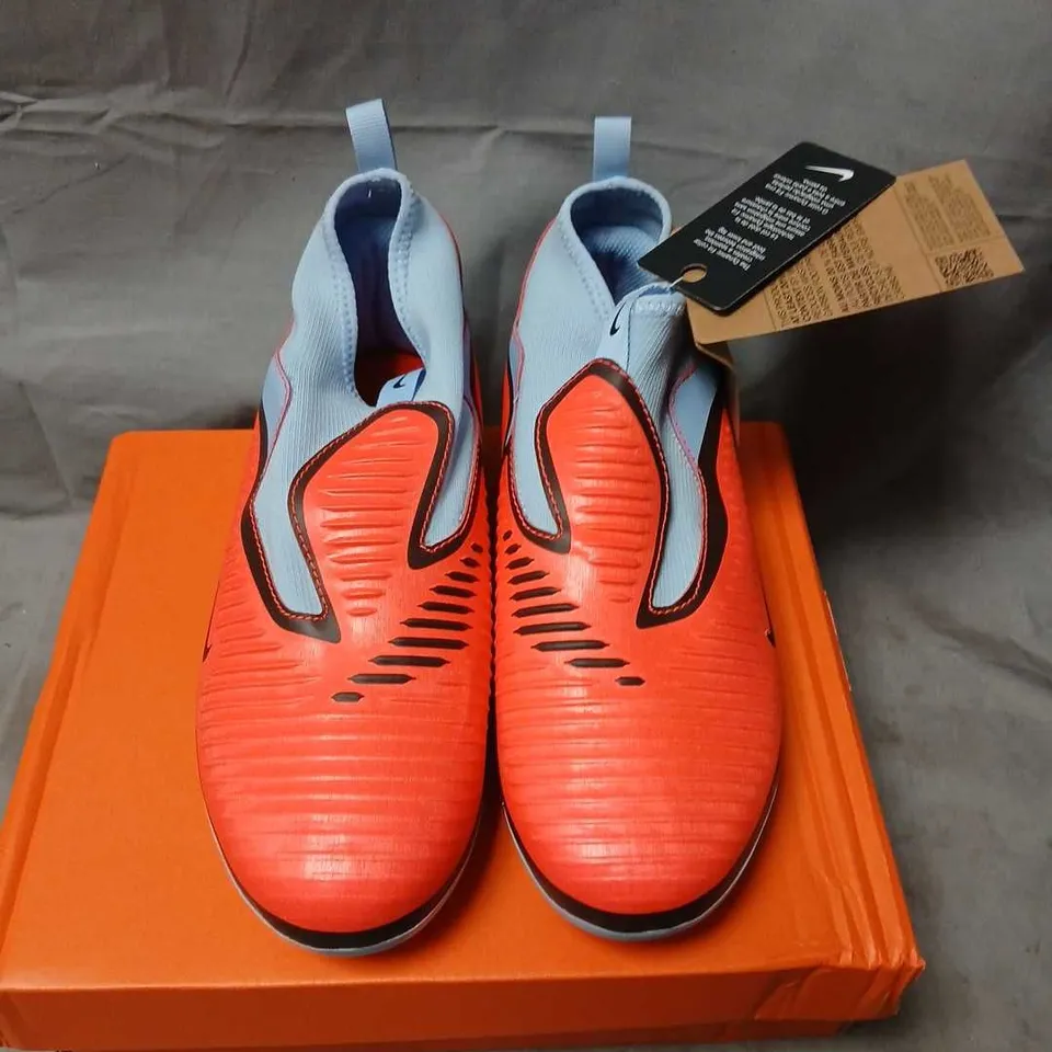 NIKE JR PHANTOM 6 HIGH ACADEMY FG/MG FOOTBALL BOOTS – UK 4.5 (EU 37.5)