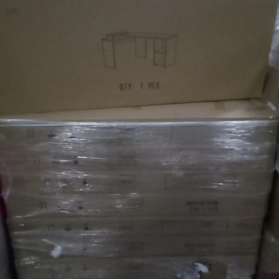 PALLET CONTAINING 18 BOXED DESKS