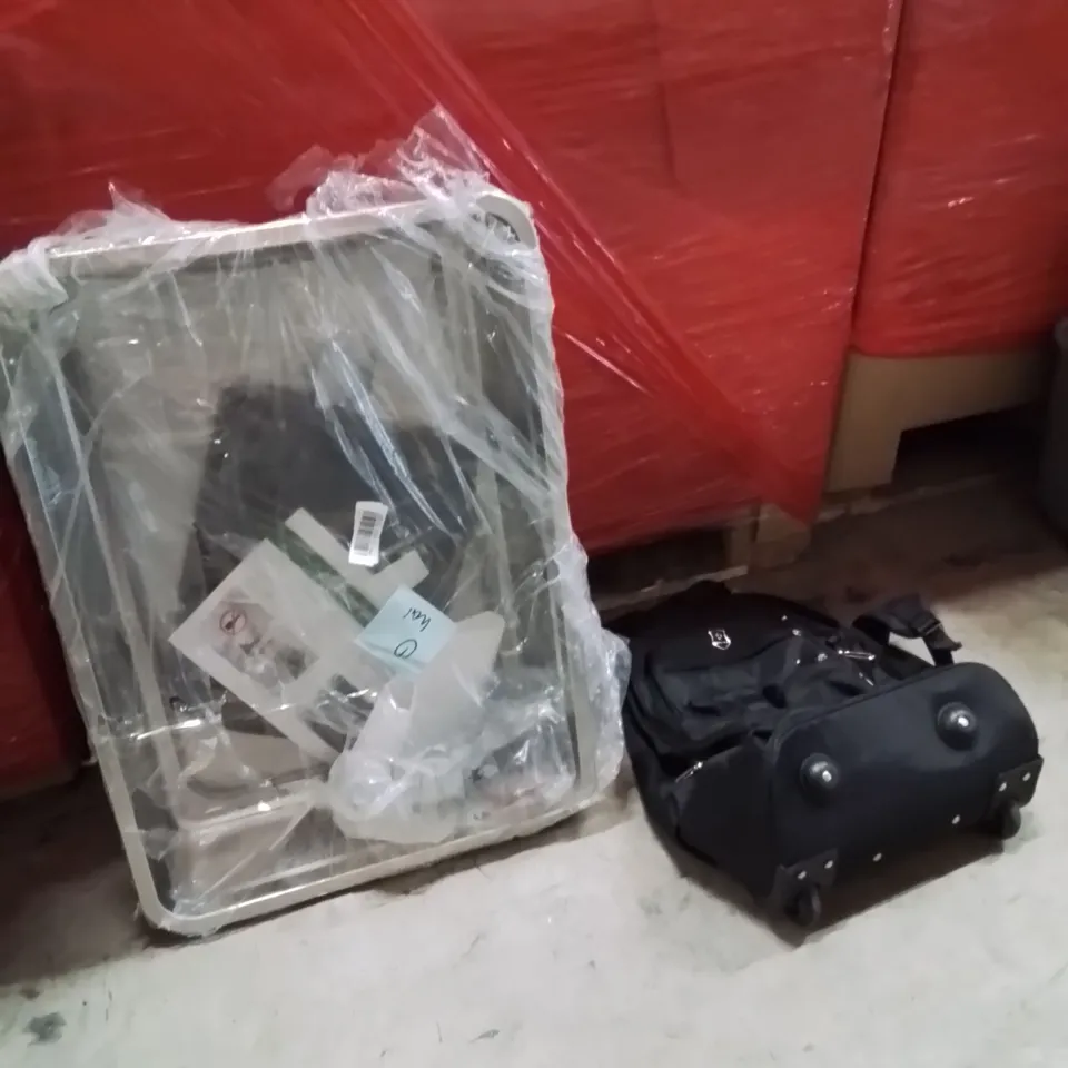 PALLET OF ASSORTED HOUSEHOLD GOODS AND PRODUCTS TO INCLUDE;CAT LITTER TRAY,TRAVEL CABIN BAG,PAPER SHREDDER 