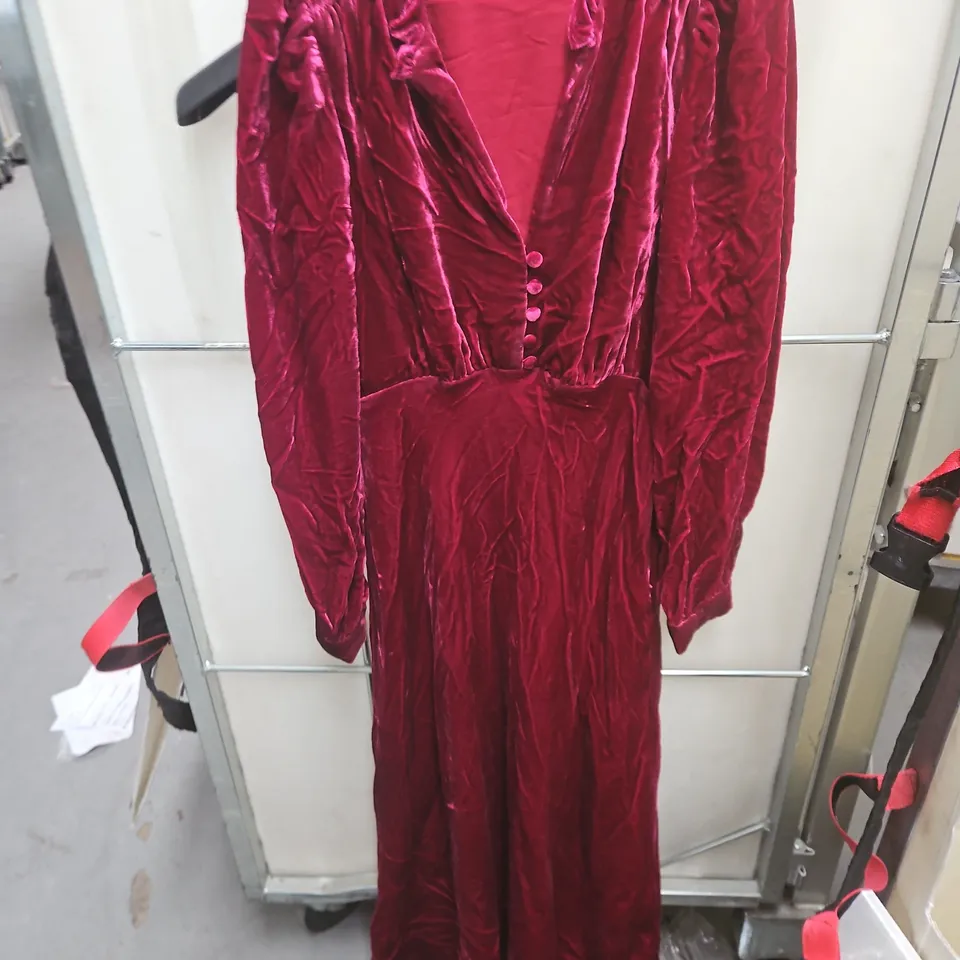 BODEN VELVET DRESS, UK 12L (US 8L) – WOMEN'S