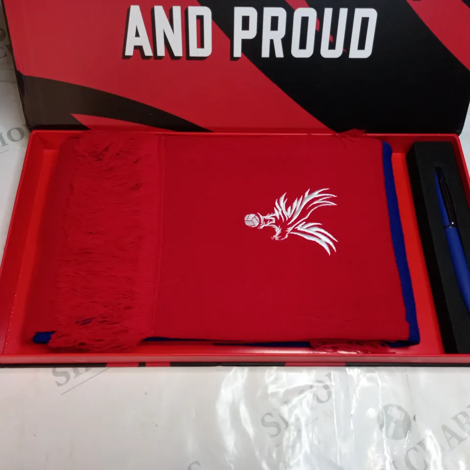 BOXED CRYSTAL PALACE FC SCARF AND PEN 