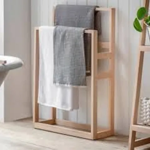 BOXED SOUTHBOURNE STANDING TOWEL RAIL - BEECH 