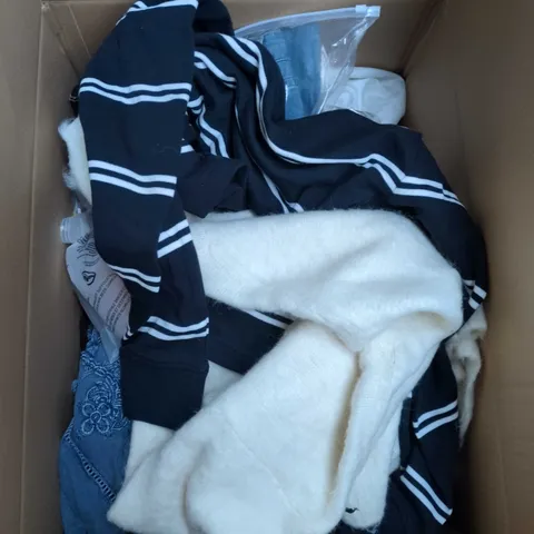 LARGE BOX OF APPROXIMATELY 25 ASSORTED CLOTHING ITEMS IN VARIOUS COLOURS, STYLES AND SIZES - COLLECTION ONLY