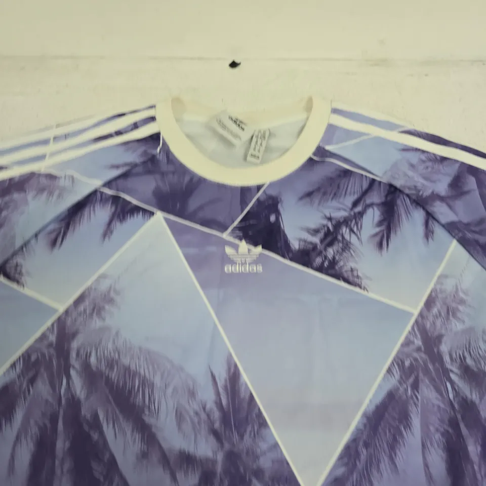ADIDAS PALM PRINT T‑SHIRT – XL