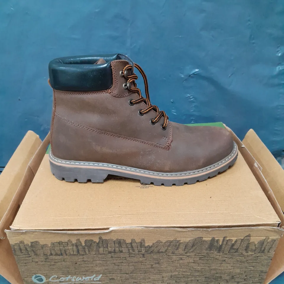 BOXED PAIR OF COTSWOLD PITCHCOMBE BOOTS - 8