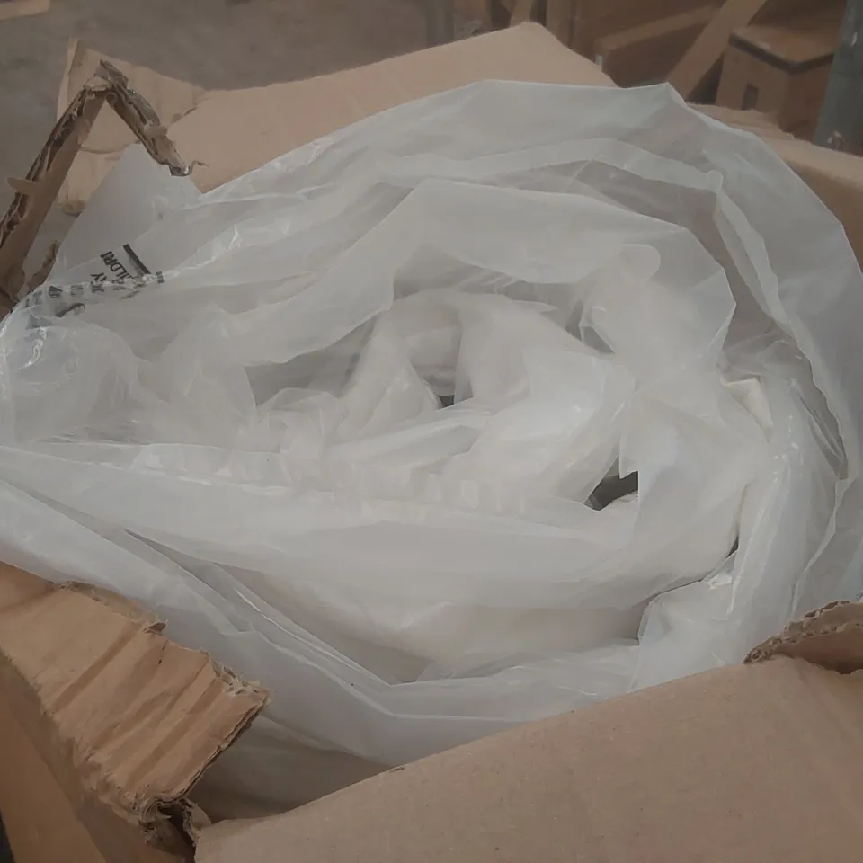 QUALITY BOXED AND ROLLED 5' KING SIZE MATTRESS