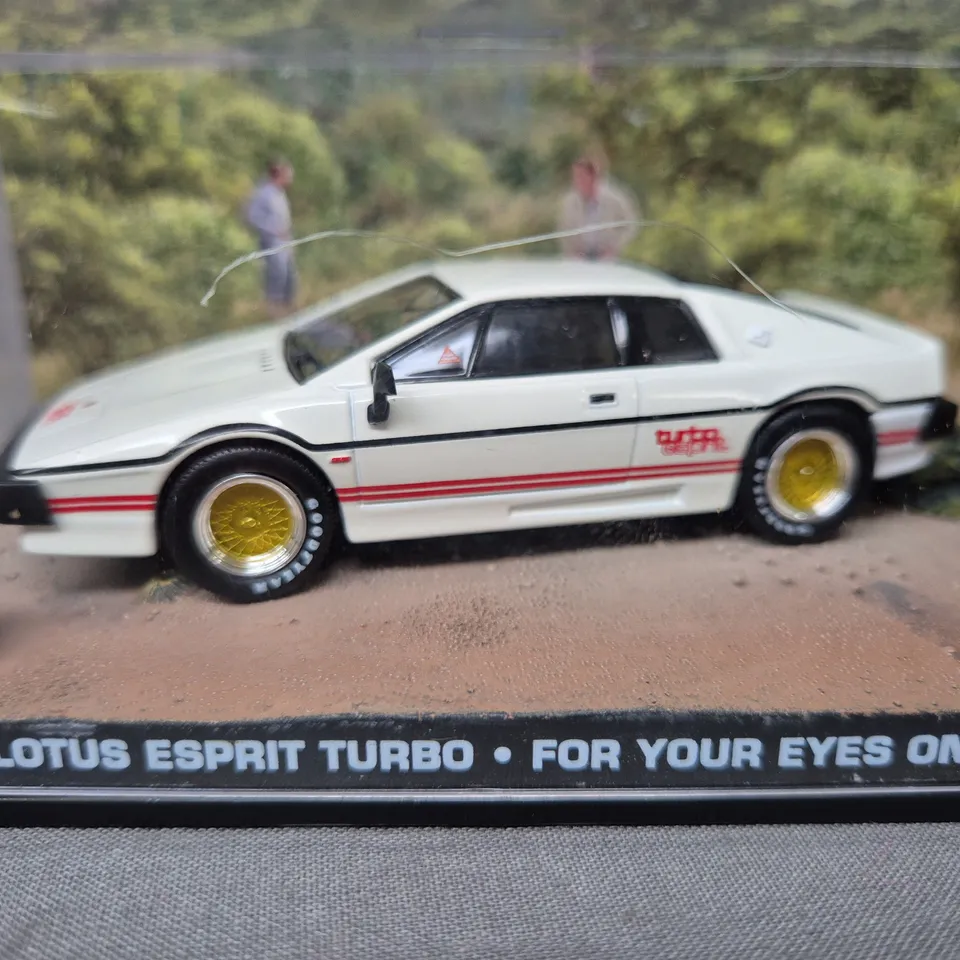 007 LOTUS ESPRIT TURBO MODEL - FOR YOUR EYES ONLY