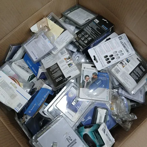 BOX OF ASSORTED ITEMS TO INCLUDE COMPUTER MOUSES, ADAPTERSS