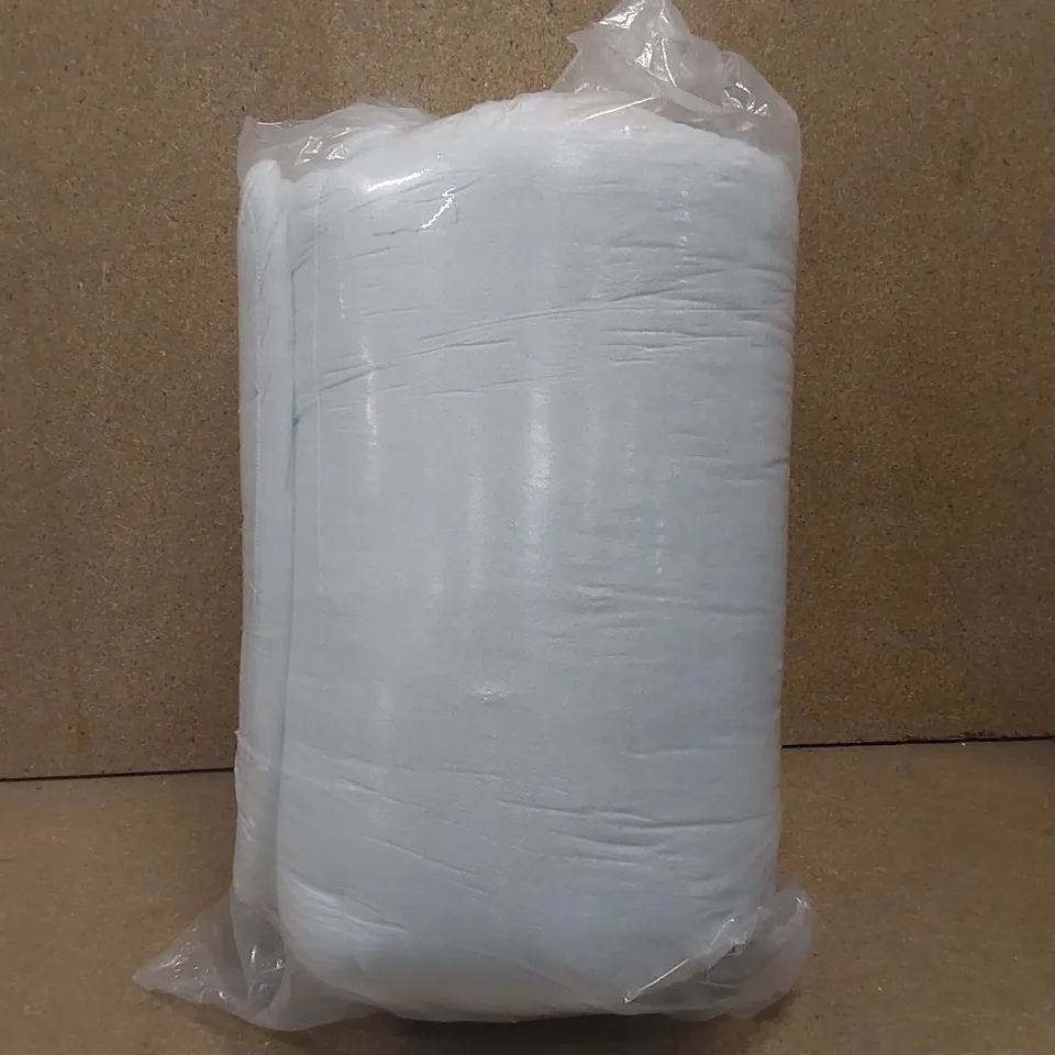 BAGGED HOLLOWFIBER 13.5 TOG QUILTED ALL YEAR ROUND DUVET // SIZE UNSPECIFIED 