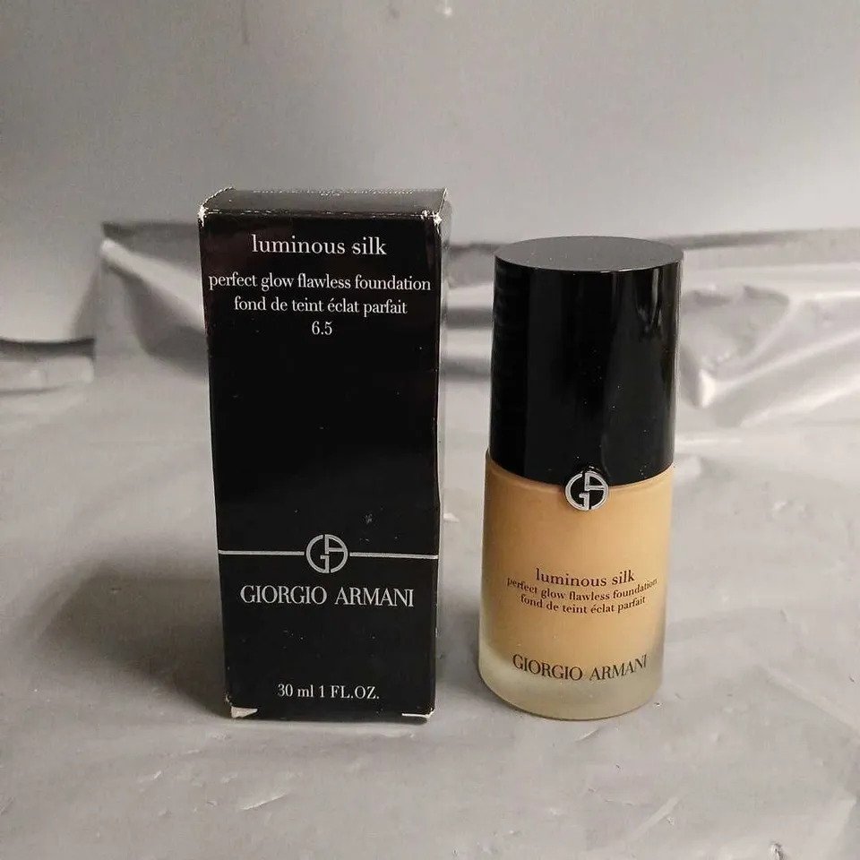 BOXED GIORGIO ARMANI LUMINOUS SILK FOUNDATION IN 6.5 30ML