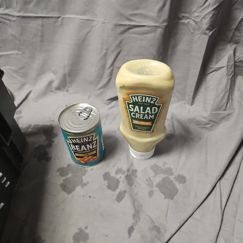 APPROXIMATELY 8 ASSORTED FOOD ITEMS INCLUDING HEINZ SALAD CREAM BOTTLE & HEINZ BEANZ CAN