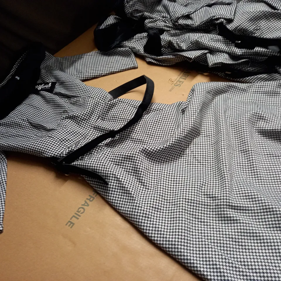 LOT OF 6 HELL BUNNY HOUNDSTOOTH TRIMMED DRESSES IN BLACK/WHITE - VARIOUS SIZES