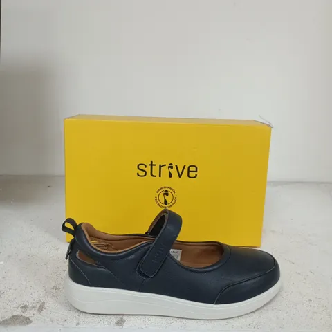 STRIVE NAVY VELCRO-STRAP TRAINER SHOES SIZE UK 7