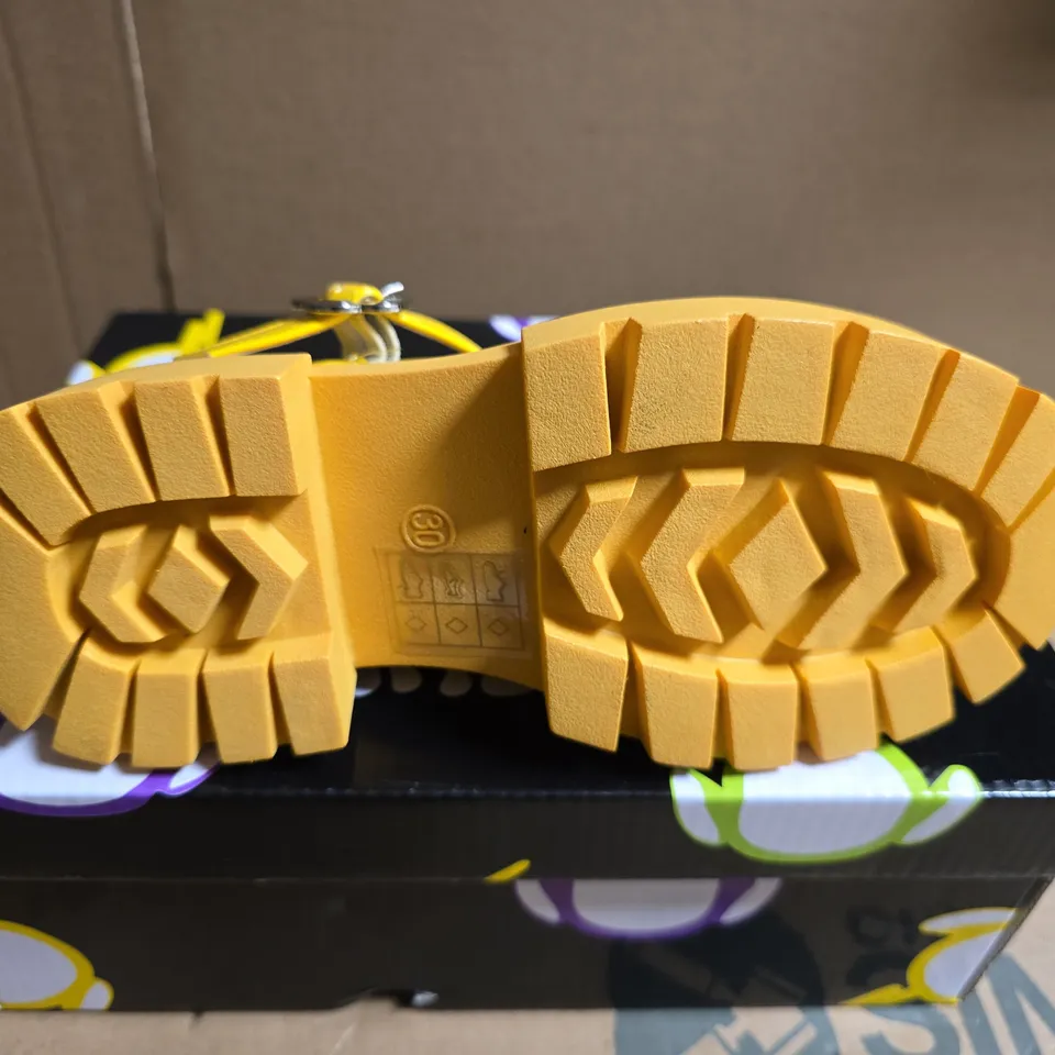 BOXED PAIR OF KOI LA LA TELETUBBIES KIDZ MARY JANES – YELLOW, UK 11