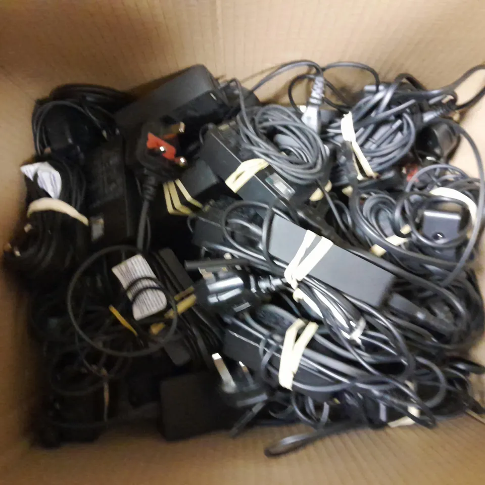 APPROXIMATELY 30 MICROSOFT SURFACE NEW TYPE POWER ADAPTERS 65W