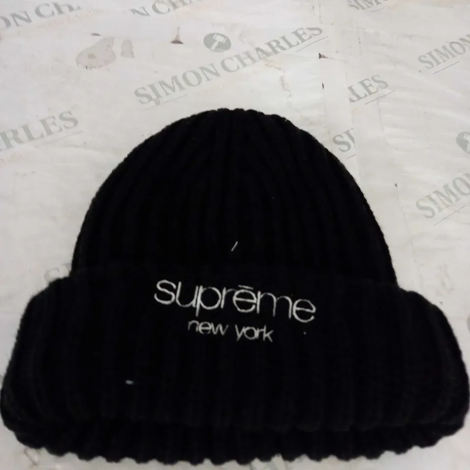 SUPREME BLACK HAT 