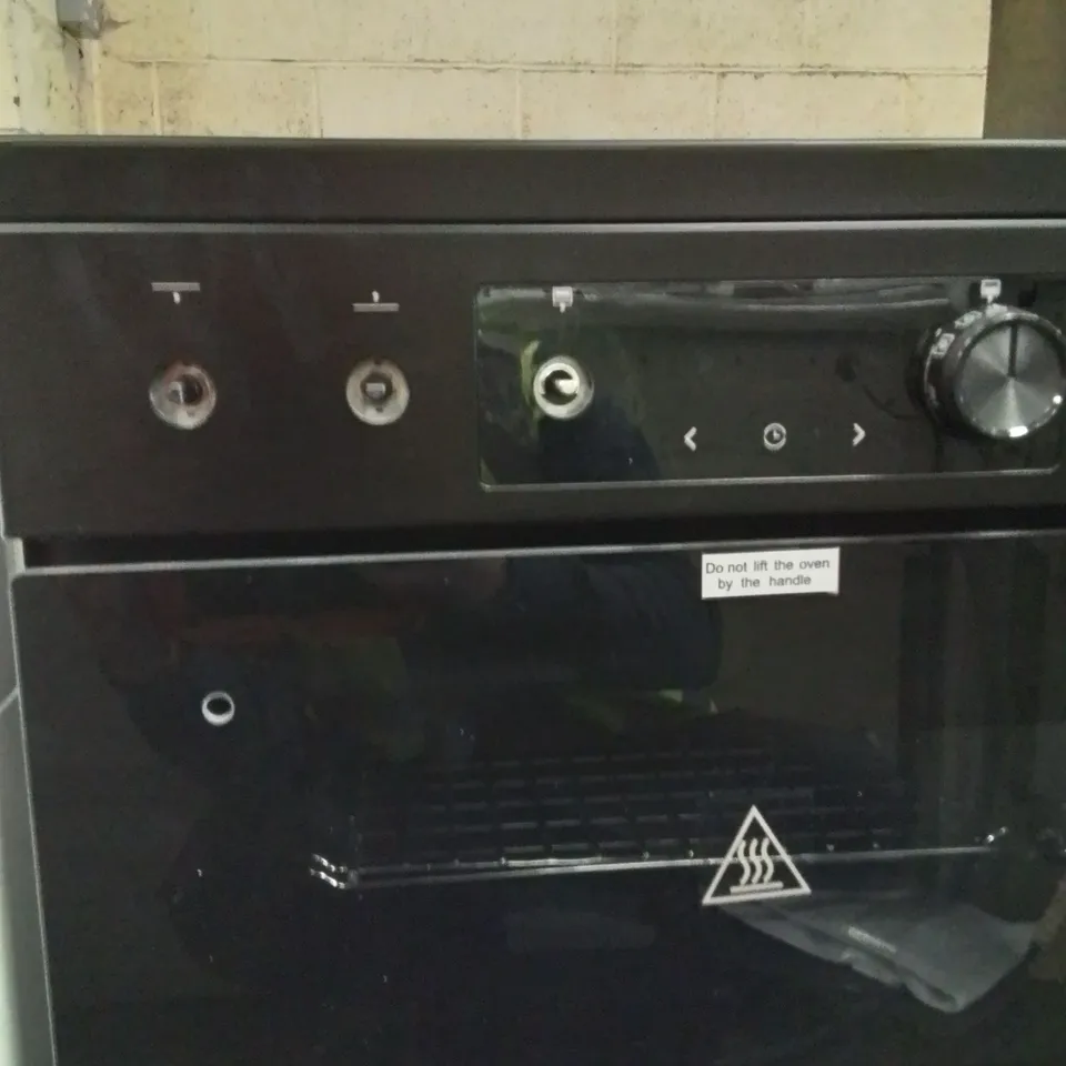 HISENSE BLACK 2 STACK OVEN - MODEL UNSPECIFIED 