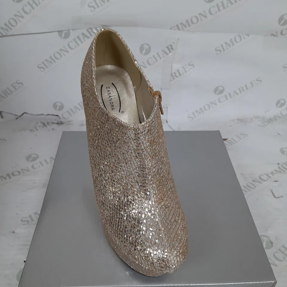 BOXED PAIR OF CASANDRA PLATFORM ANKLE HEEL IN GOLD SHIMMER SIZE 5