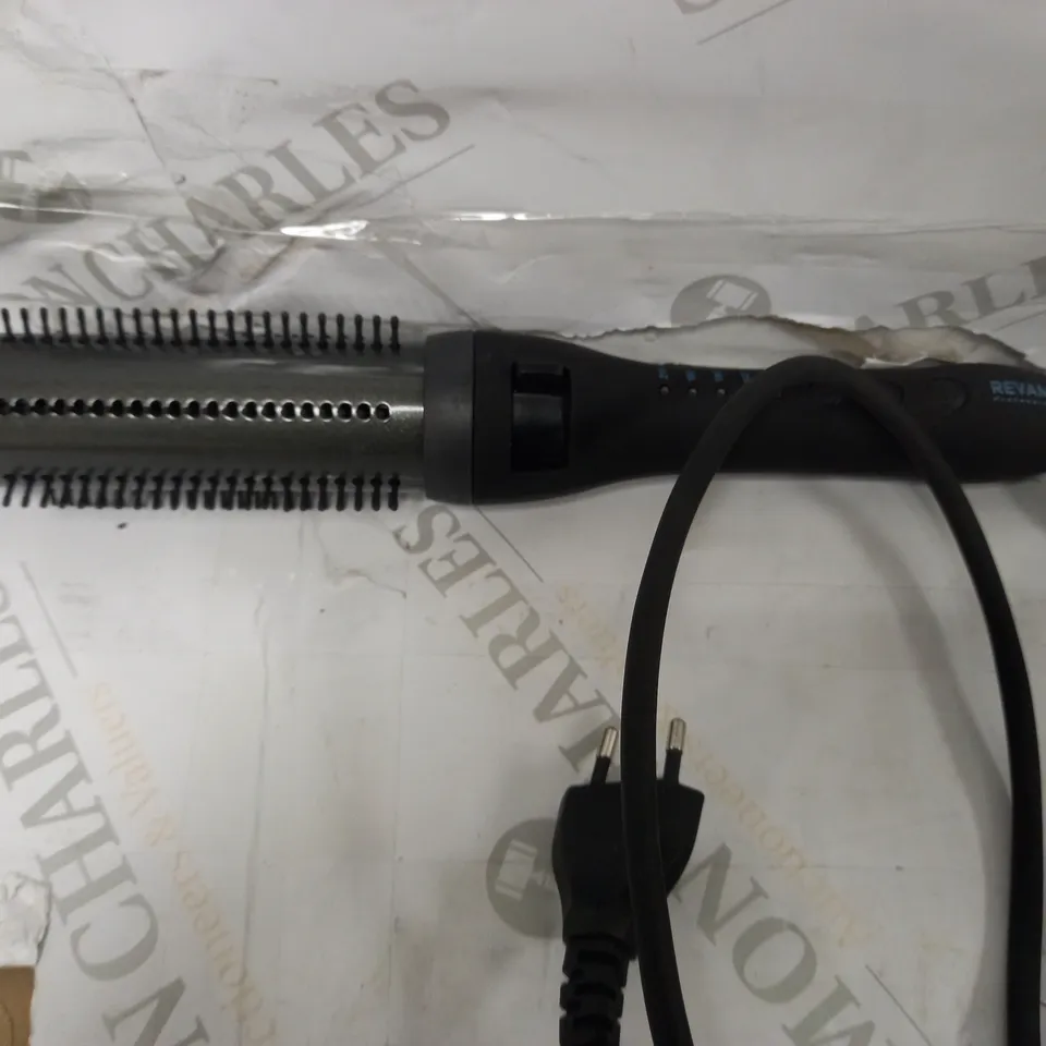 BOXED REVAMP PROGLOSS PERFECT FINISH CERAMIC CURL AND WAVE BRUSH