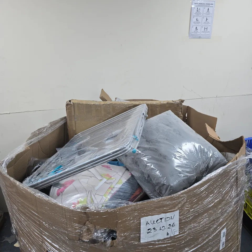 PALLET TO CONTAIN A LARGE AMOUNT OF ASSORTED ITEMS TO INCLUDE 3 TIER AIR DRYER, BOOKS ETC