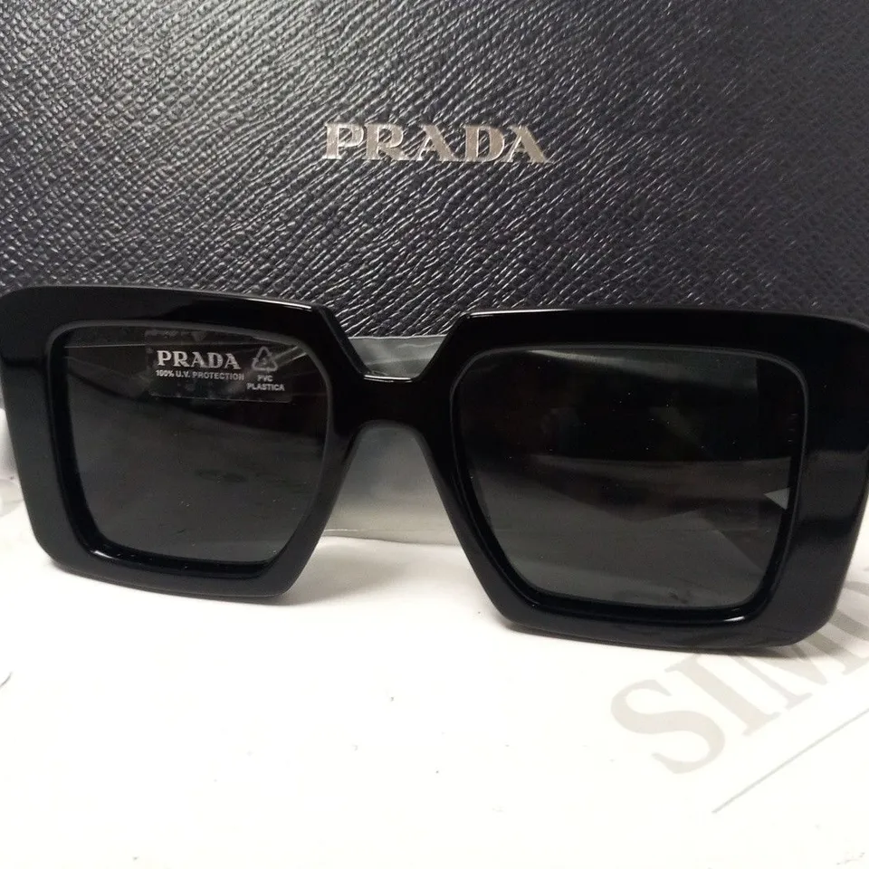 BOXED PRADA PR23YS SQUARE SUNGLASSES