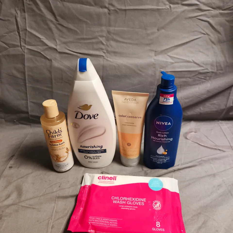 APPROXIMATELY 20 HEALTH AND BEAUTY PRODUCTS TO INCLUDE DOVE BODY WASH, CHILD'S FARM BUBBLE BATH AND AVEDA COLOUR CONSERVE CONDITIONER