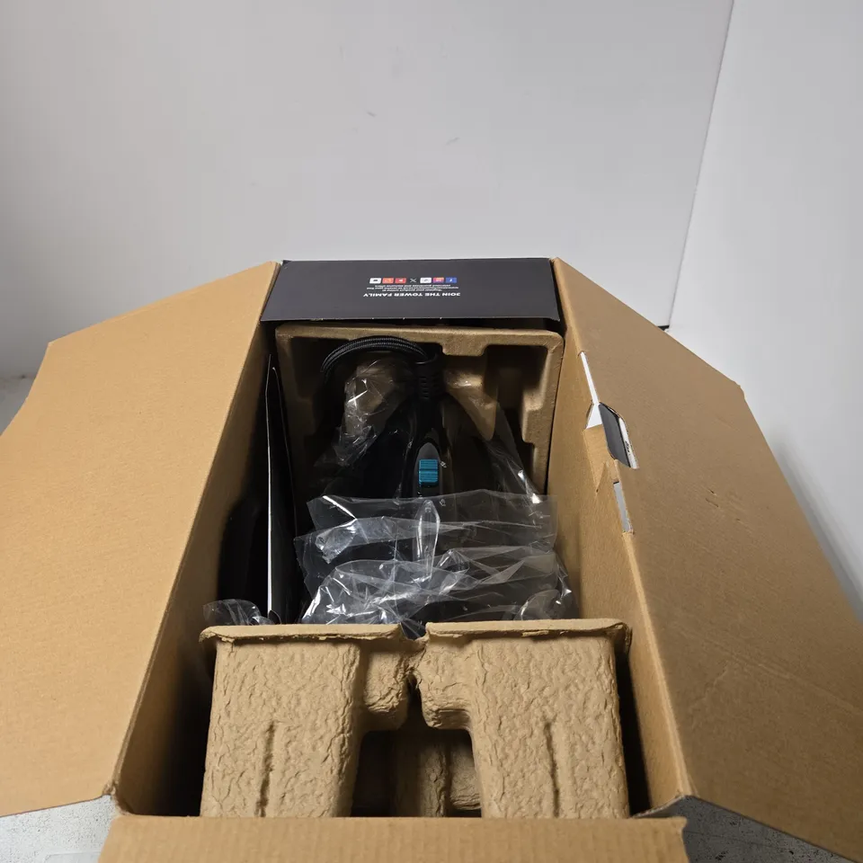 TOWER 2700W LOCKABLE STEAM GENERATOR IRON BOXED