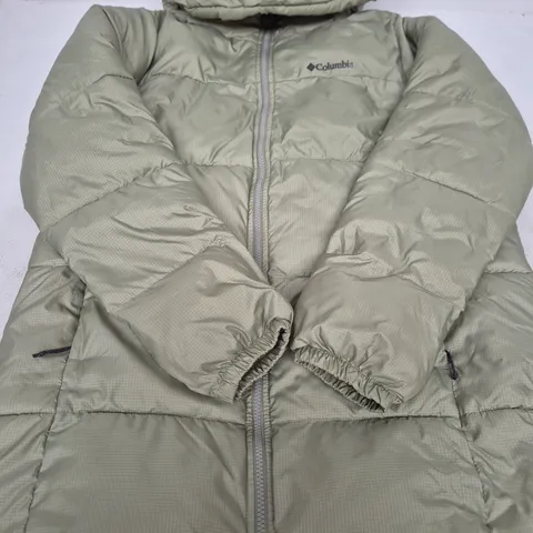 COLUMBIA PUFFER JACKET – SIZE M
