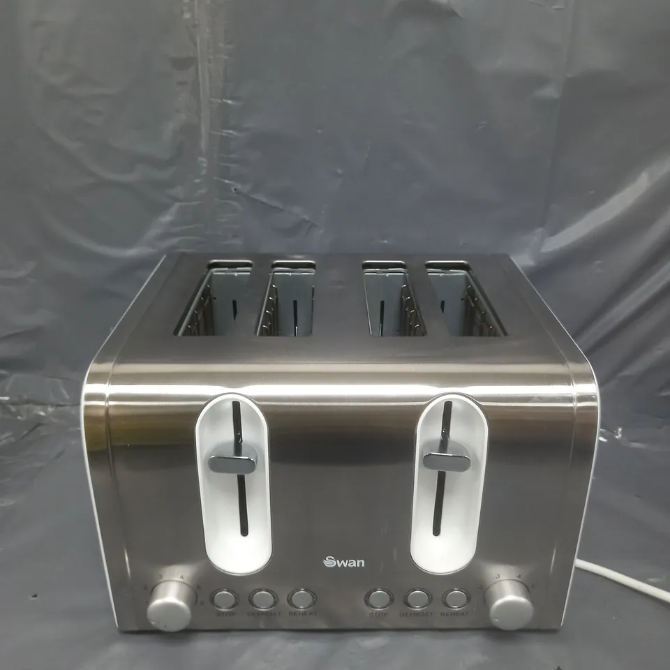 BOXED SWAN TOASTER 4-SLICE IN WHITE RRP £49.99