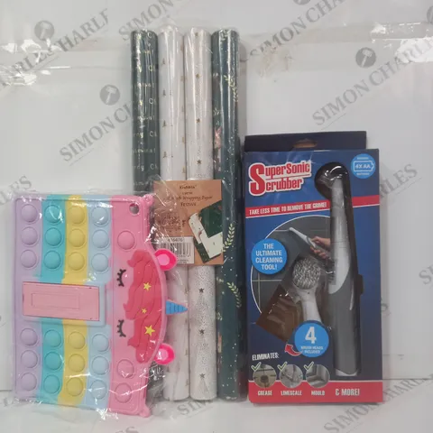 BOX OF APPROXIMATELY 20 ASSORTED HOUSEHOLD ITEMS TO INCLUDE SUPER SONIC SCRUBBER, FESTIVE WRAPPING PAPER, ETC