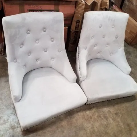 BOX CONTAINING SET OF 2 VELVET DINING CHAIRS - LIGHT GREY