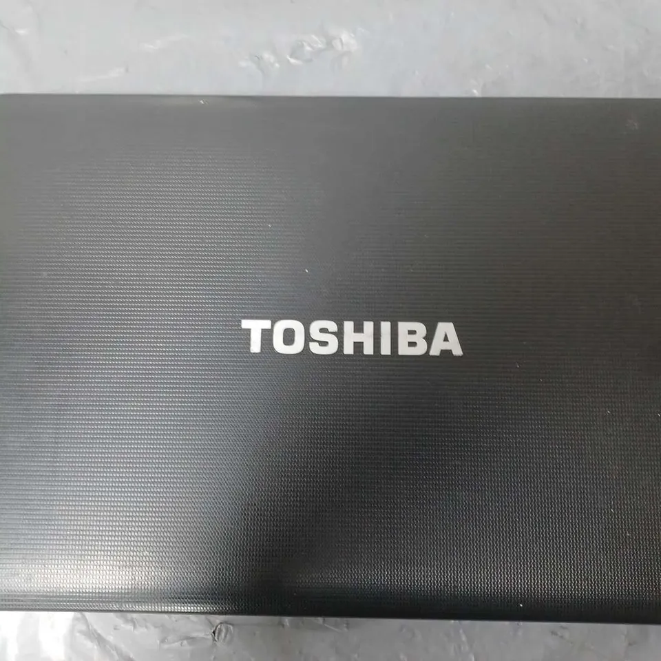 TOSHIBA SATELLITE PRO C850-1M7	15 INCH	I3-2348M 2.30GHZ