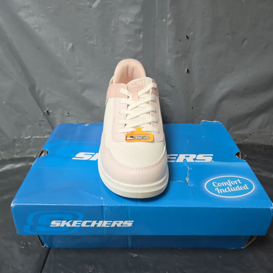 BOXED PAIR OF BOBS SKECHERS SLIP INS TRAINERS IN PINK - UK 8