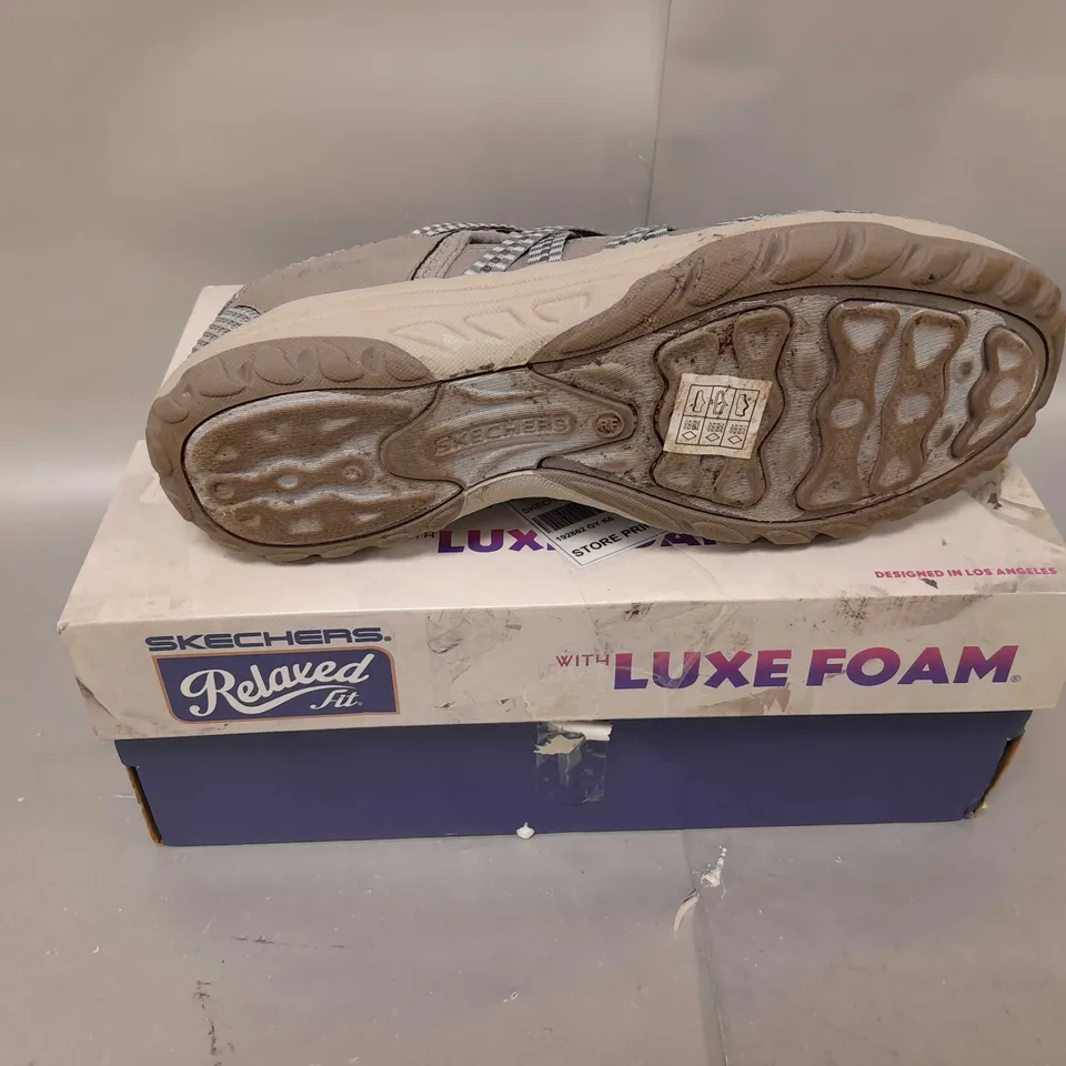 SKECHERS REGGAE FEST 2.0 FISHERMAN SHOE SIZE 6