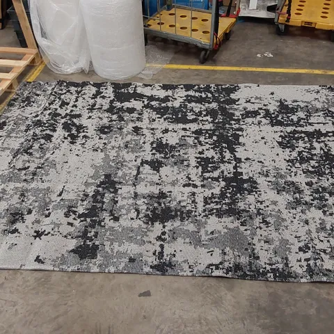DETWILER FLATWEAVE COTTON GREY RUG // 190 X 290CM