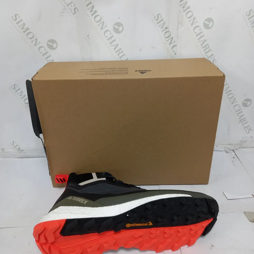 BOXED PAIR OF ADIDAS TERREX FREE HIKER 2 GTX SIZE 13 1/2