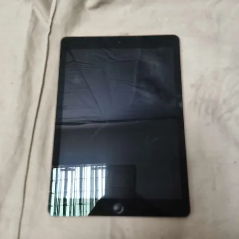APPLE IPAD PRO TABLET - A1674