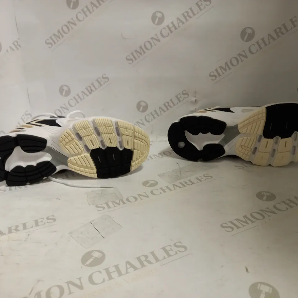 ADIDAS ASTIR W SIZE UK 3 1/2