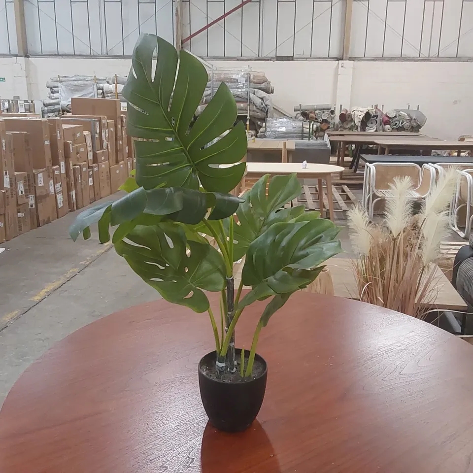 ARTIFICIAL POTTED PLANT