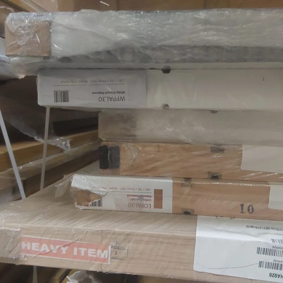 PALLET CONTAINING A VERY LARGE QUANTITY OF ASSORTED WOODEN INTERNAL DOORS ECT