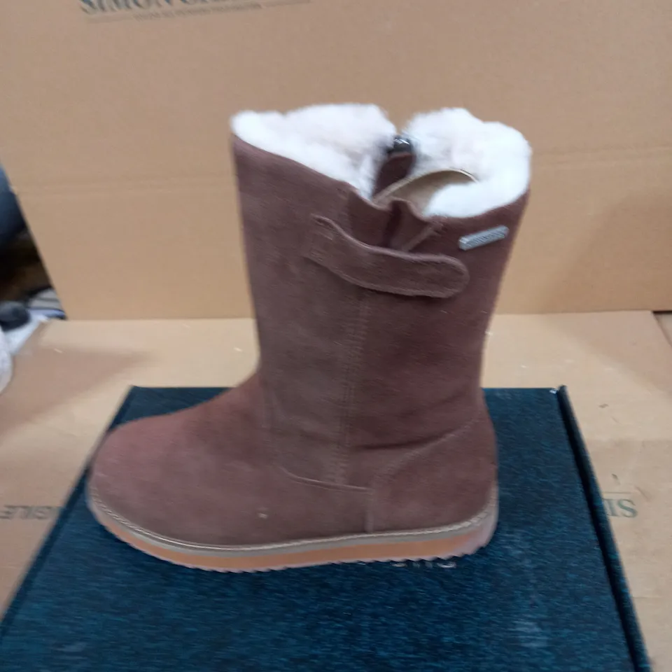 EMU AUSTRAILIA ELECTRA BOOTS - OAK - SIZE 5