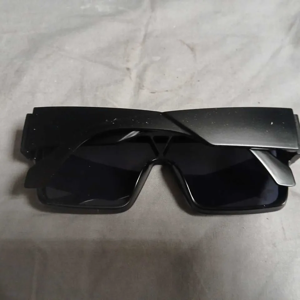 LOUIS VUITTON MONOGRAM SHIELD SUNGLASSES